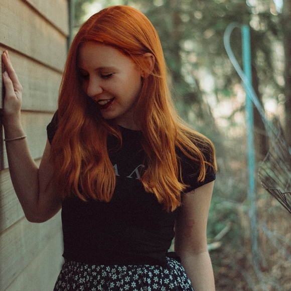 Meet Your Seller! 💜 - Picture 9 of 10